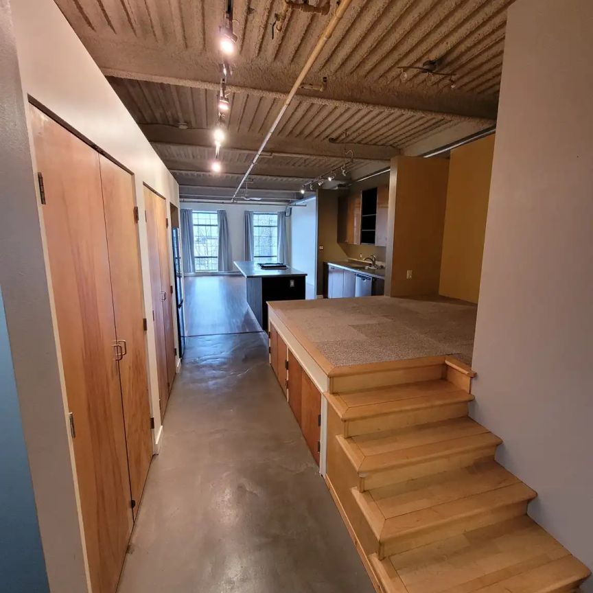[ID#426] Live/Work Studio in Mount Pleasant — [ID#426] Live/Work Studio in Mount Pleasant - Photo 1