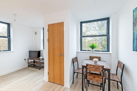 3 bedroom apartment to rent - Photo 3