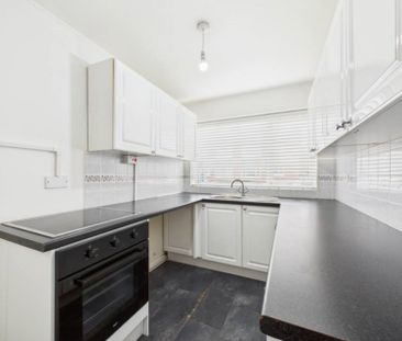 Crypt Court, Tuffley, Gloucester, Gloucestershire, GL4 - Photo 5