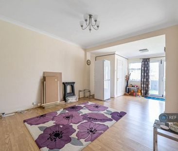 3 bedroom terraced house to rent - Photo 2