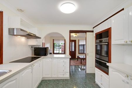Home For Rent - Photo 4