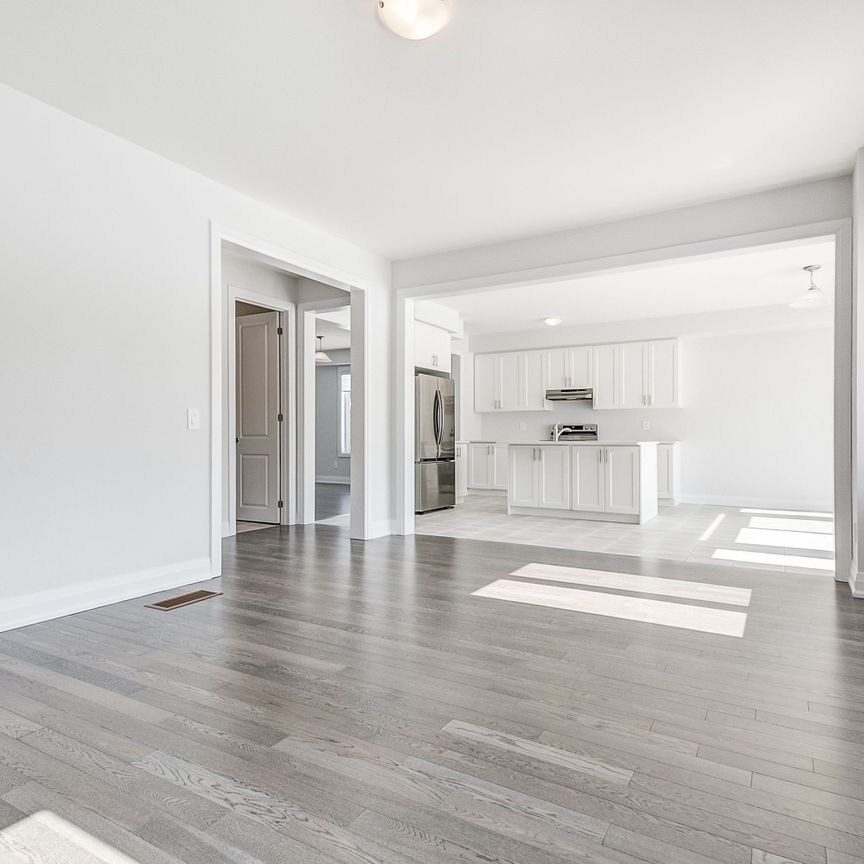 For Lease - 35 Walters Street, Kawartha Lakes, Ontario - Photo 1