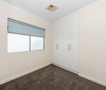 MODERN TWO-STOREY LIVING IN A PRIME LIFESTYLE LOCATION - Photo 2