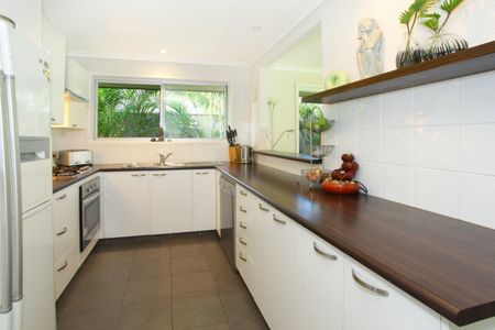 168 Ron Penhaligon Way, Robina - Photo 4