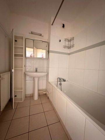 Location Appartement 2 pièces 45m² TOURNAN EN BRIE 77220 - Photo 3