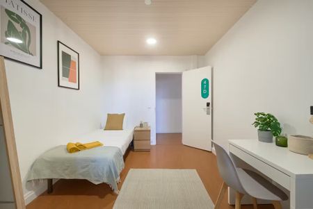 Rua Alexandre Herculano, Lisbon, Lisbon 1150-005 - Photo 4