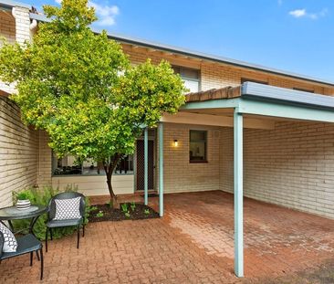Open the Door to Easy Two-Level Living Close to the CBD - Photo 5