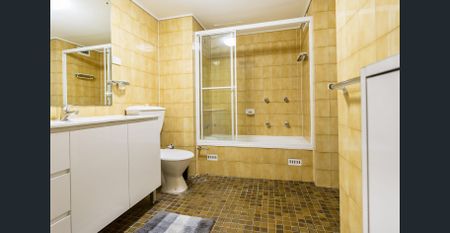 SPACIOUS 1 BEDROOM APARTMENT | Furnished - Photo 3