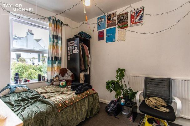 5 bedroom terraced house to rent - Photo 1