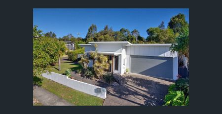 Modern living on the Sunshine Coast - Photo 2