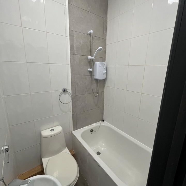 1 Bed Flat, London, W5 - Photo 1