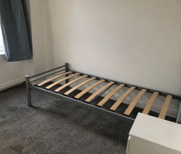 2 Bed Terraced House, Raby Street, S9 - Photo 5