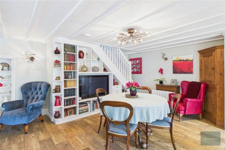 2 bedroom end of terrace house to rent - Photo 3