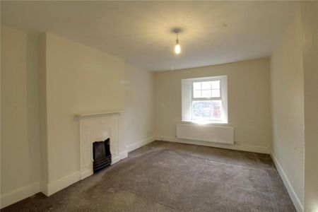 2 bedroom semi-detached house to rent - Photo 4