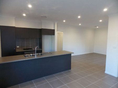 10 Bristol Street, Penrith - Photo 3