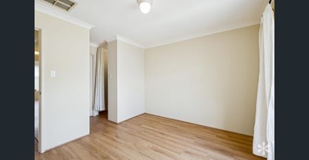 Prime Location! - Photo 3