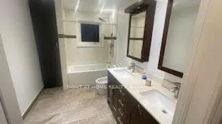 Detached Home For Lease | W9195011 - Photo 5