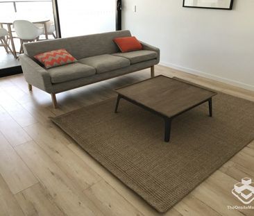 FURNISHED MORDERN SPACIOUS 1 BED APARTMENT - Photo 2