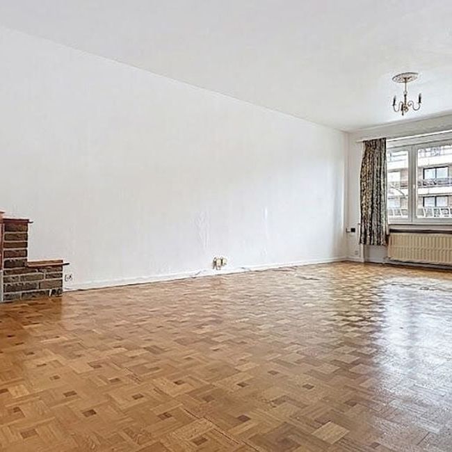 Appartement te huur in Laken voor € 1.050 met 2 slaapkamers - Photo 1