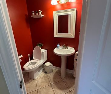 For Lease - 659 Garden Walk Unit# Upper, Mississauga, Ontario - Photo 2