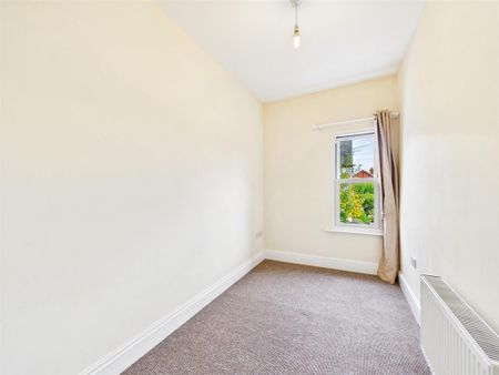4 bedroom terraced house to rent - Photo 2