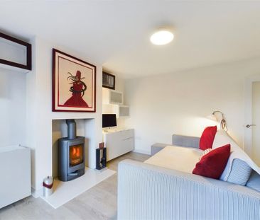 2 bedroom maisonette to rent - Photo 1