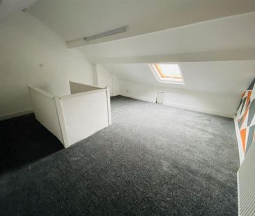 4 bedroom terraced house to rent - Photo 3