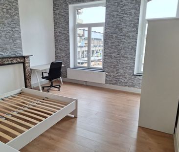 Appartement te huur - Photo 1