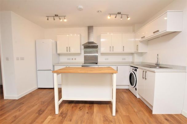 2 bedroom flat to rent - Photo 1