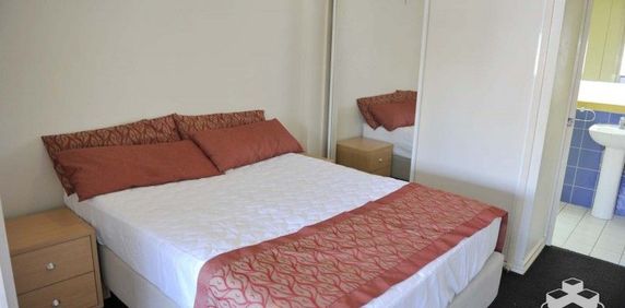 FURNISHED UNIT IN THE VALLEY - Photo 2