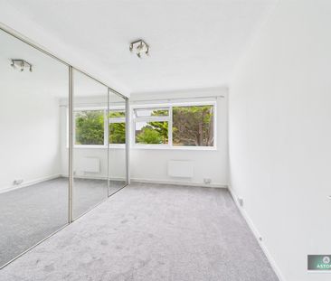 Brighton Road, Southgate - Photo 3