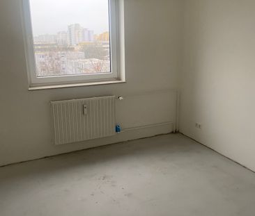 Dachgeschosswohnung mit Essbereich und zwei Loggien // DG rechts - Photo 1