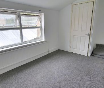 3 bedroom terraced house to rent - Photo 6