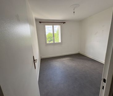 Location Appartement 4 pièces 67m² - Photo 2