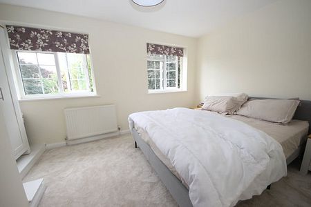 Langley Park Road - Sutton - Photo 4