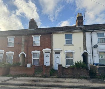 2 bedroom terraced house to rent - Photo 2