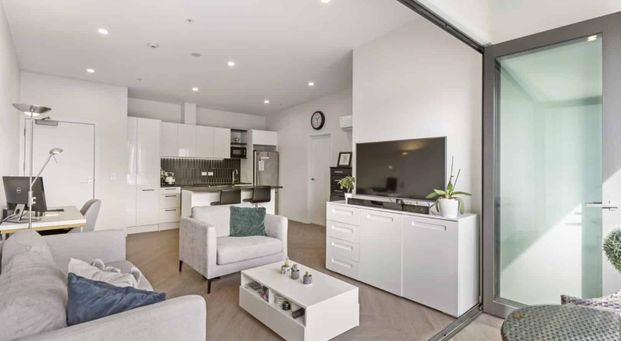 Luxury 1 Bedroom Apartment - Convenient Location! - Photo 1