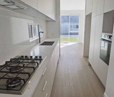 Karaka - 4 Bedrooms with 3 Bathrooms - Photo 3