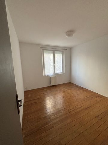 Location Appartement 5 pièces 104m² CHERBOURG-EN-COTENTIN 50100 - Photo 5