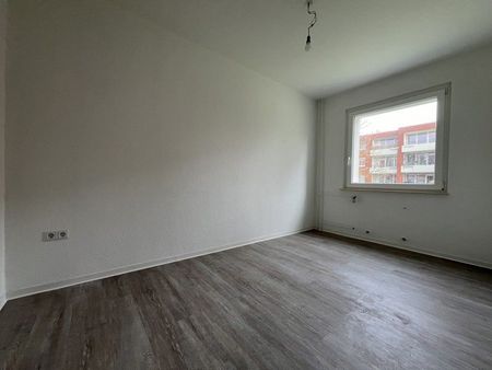 Entdecken Sie Ihr neues Zuhause: Sanierte 3-Zimmer-Wohnung - Photo 4