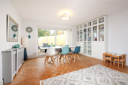 Long Acres Close, Bristol - Photo 3