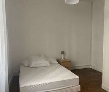 Location Appartement 1 pièce 21m² LYON 7ème - Photo 3