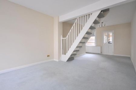 2 bedroom terraced house to rent - Photo 2