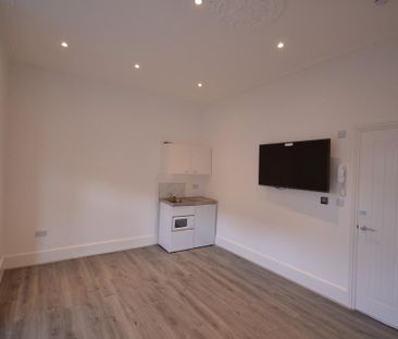 Studio to rent - Photo 6