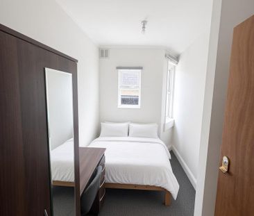 5 bedroom property to rent - Photo 2