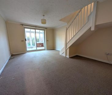 2 bedroom semi-detached house to rent - Photo 6