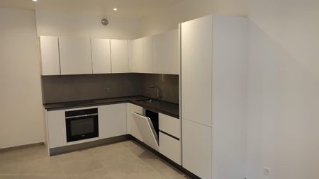 Appartement de 4 pièces au 1er étage - Photo 2