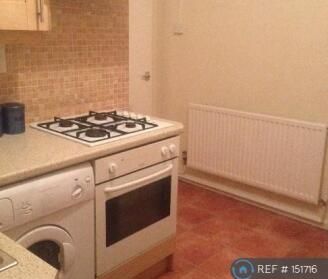 2 bedroom maisonette to rent - Photo 2