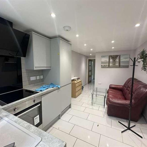 Lawn Road, Southampton, SO17 - Photo 1