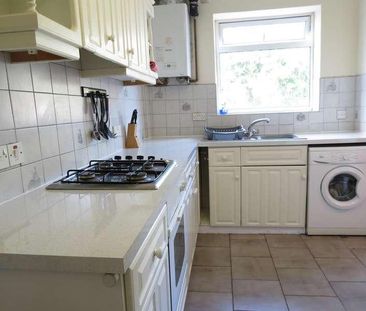 Bedroom Detached House In Winton, BH9 - Photo 4